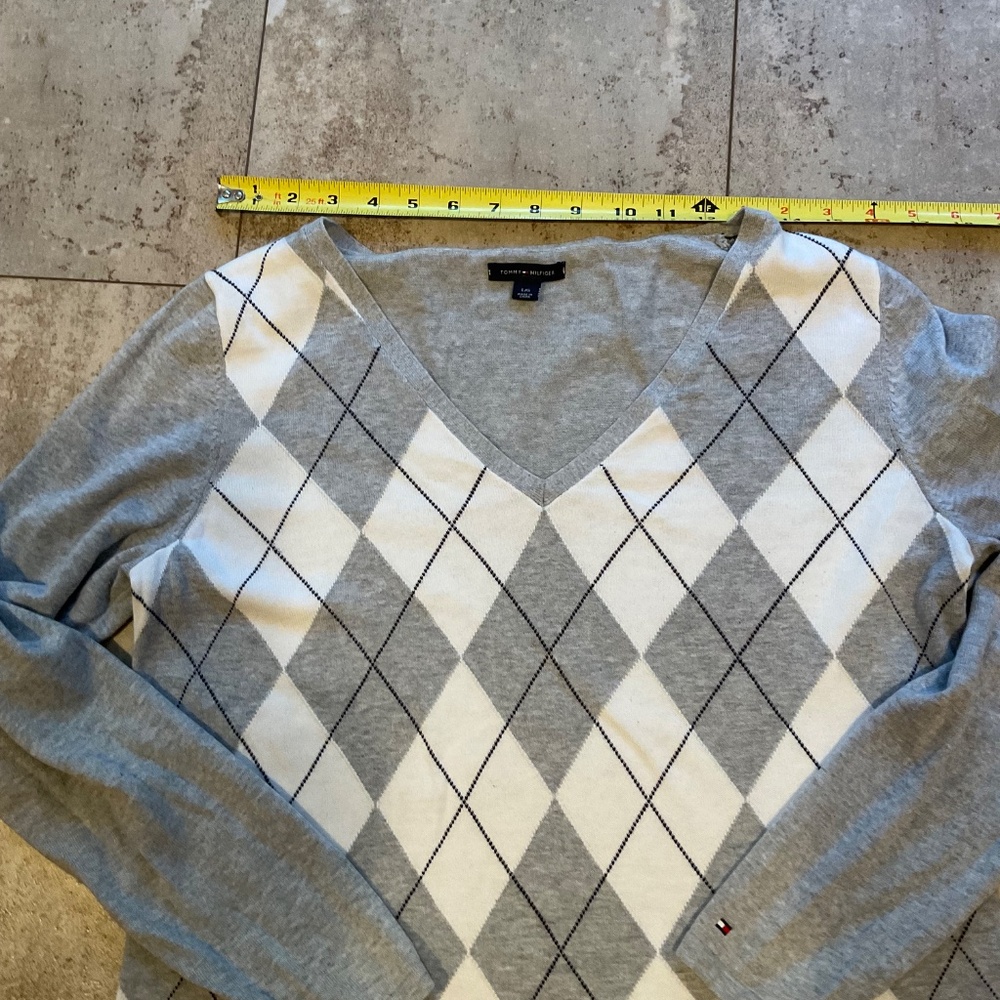 Tommy Hilfiger Women's V-Neck Argyle Sweater Gray Sz L - Picture 6 of 13